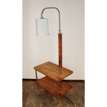 retro lampa ze stolikiem – design z lat 50.